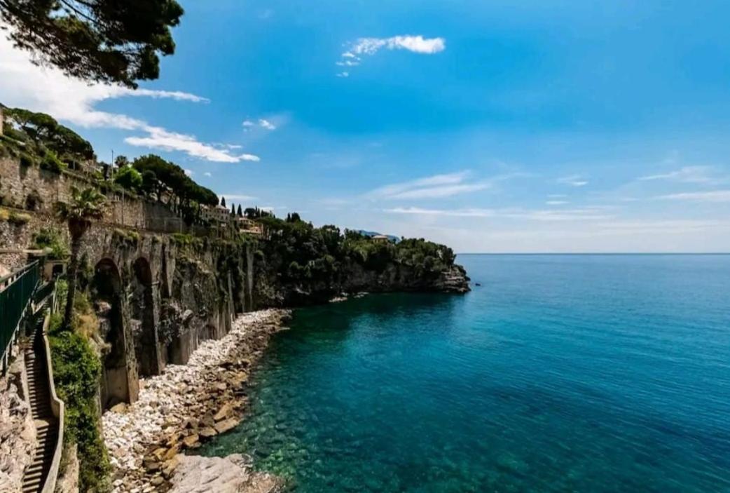 Pieve Ligure A Picco Sul Mare Con Piscina Villa Regina מראה חיצוני תמונה
